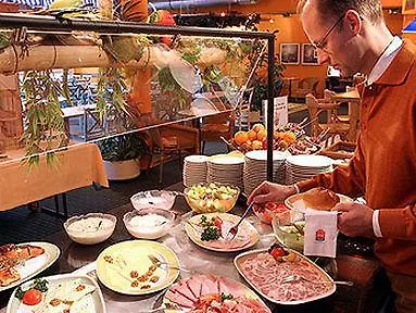 宜必思卡塞尔酒店 酒店